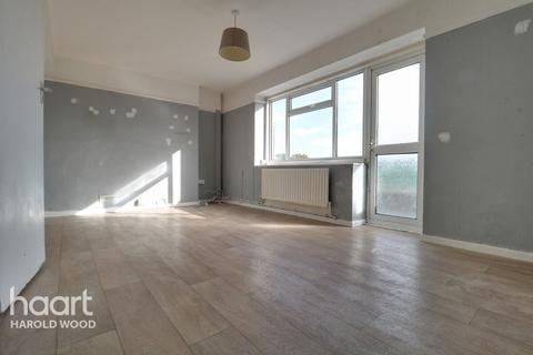 181 Whitchurch Road, Romford, RM3 9AA