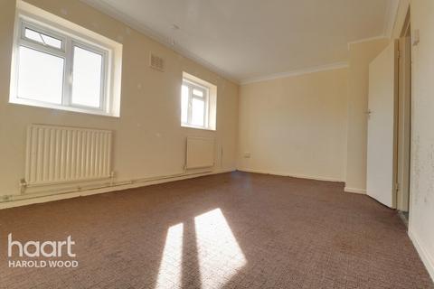 181 Whitchurch Road, Romford, RM3 9AA