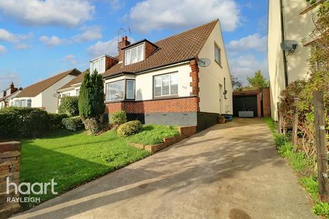 3 bedroom chalet for sale - Rayleigh Road, Leigh-On-Sea