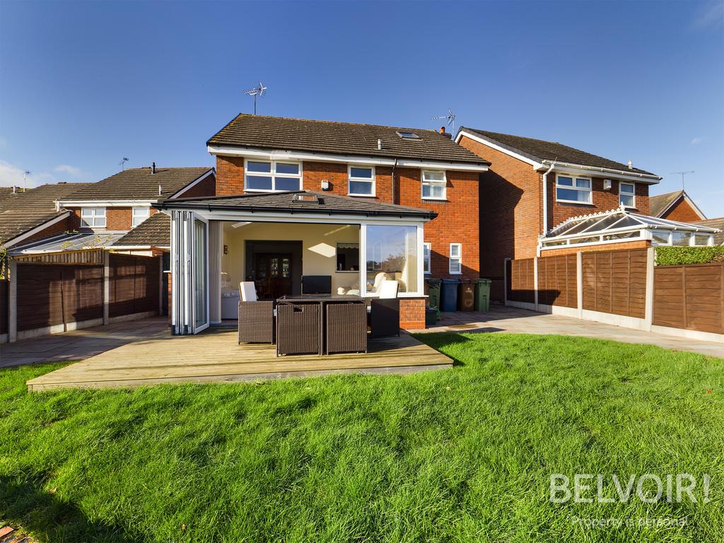 Silkmore Crescent, Stafford, ST17 4 bed detached house for sale £379,950