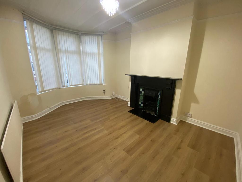 Isabel Grove, Clubmoor, Liverpool, L13 3 bed terraced house £675 pcm