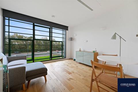 Flat 16, Hoover Building Western Avenue, Perivale, Greenford, UB6 8AT