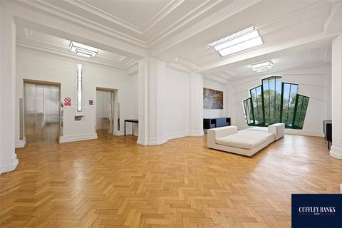 Flat 16, Hoover Building Western Avenue, Perivale, Greenford, UB6 8AT