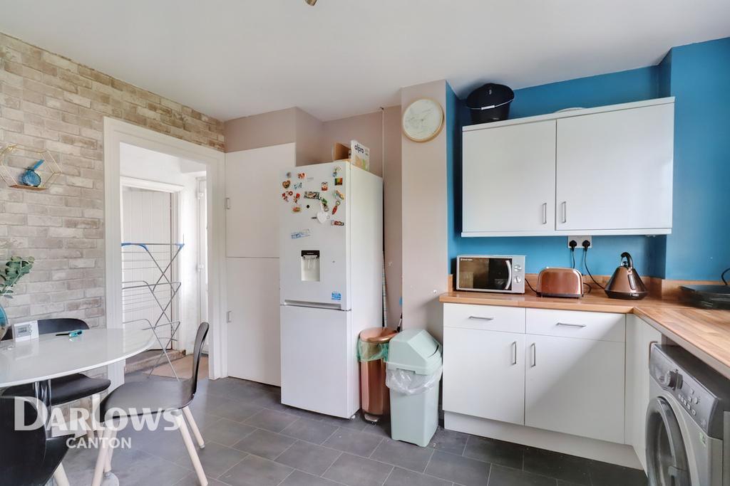 Grand Avenue, Cardiff 3 bed semidetached house for sale £240,000