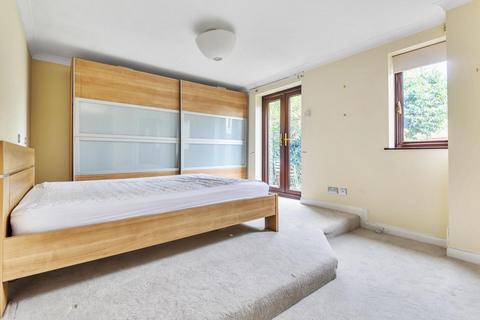 38 Croftongate Way, London, SE4 2DL