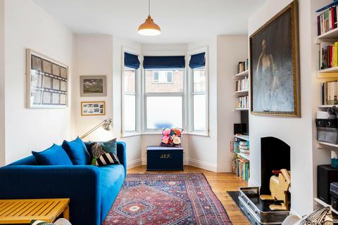 37 Pearcroft Road, London, E11 4DP