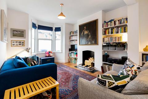 37 Pearcroft Road, London, E11 4DP