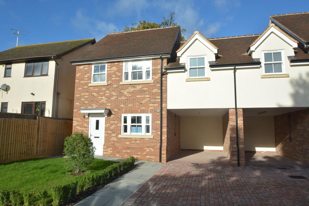 Hatfield Road, Witham, CM8 1EL 3 bed semidetached house £425,000