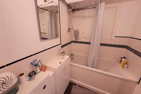1 bedroom flat to rent, Irvine Place, City Centre, Aberdeen, AB10