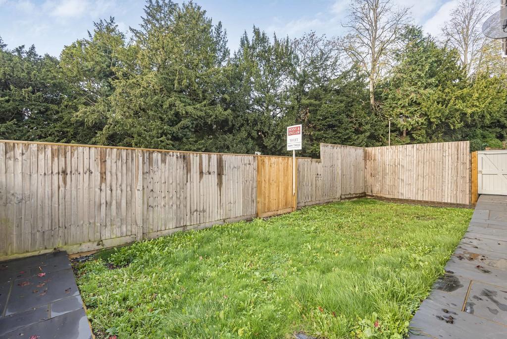 Ancastle Green, HenleyonThames 4 bed link detached house £2,600 pcm (£600 pw)