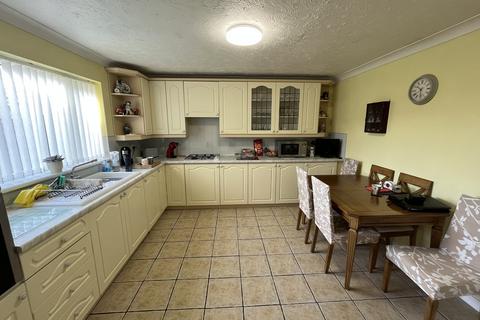 3 bedroom detached bungalow for sale, Eastgate, Fleet Hargate