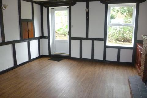 3 bedroom terraced house to rent, Fairfield, Yarlington
