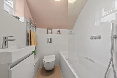 2 bedroom apartment to rent, Elgin Crescent, Notting  Hill, W11
