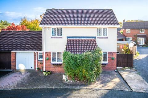 3 bedroom detached house for sale - 4 Ainsdale Drive, Priorslee, Telford, Shropshire