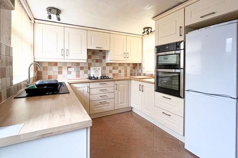 3 bedroom semi-detached bungalow for sale - Sutherland Road, Cheslyn Hay, WS6 7BT
