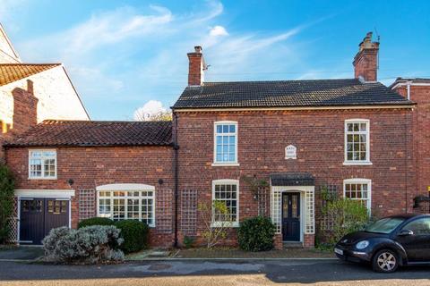 8 Caistor Road, Market Rasen, LN8 3HX