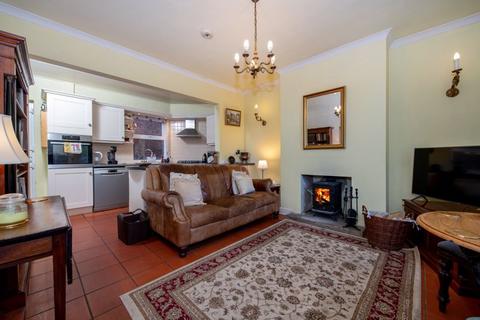 8 Caistor Road, Market Rasen, LN8 3HX