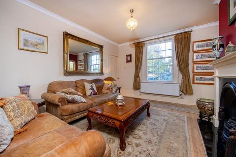 8 Caistor Road, Market Rasen, LN8 3HX