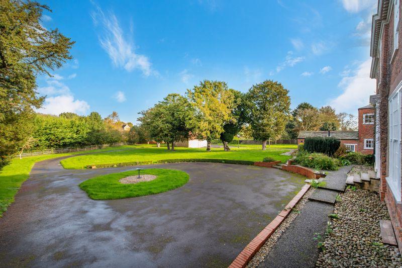 Driveway/frontage