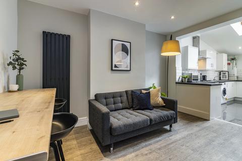 8 bedroom house share to rent - Derby Road, Lenton, Nottingham