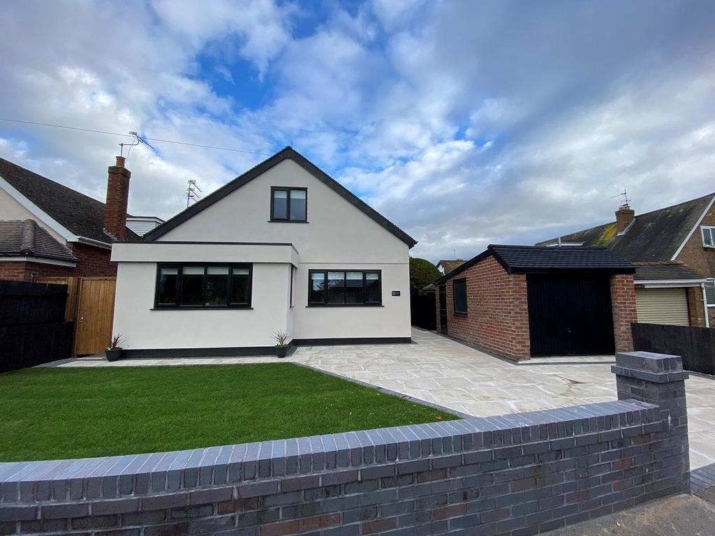 Granton Close, Formby, Liverpool, L37 3 bed detached bungalow £450,000