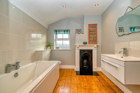 41 Hemdean Road, Caversham, Reading, RG4 7SY