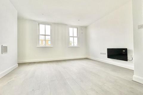 Studio to rent - New Cross Road, SE14