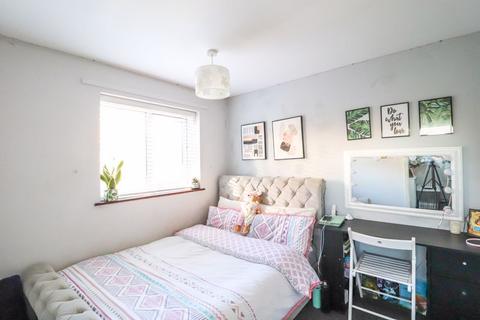 33 Chilham Close, Basildon, SS13 2AQ