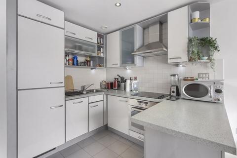 1 bedroom apartment for sale, Western Gateway, London E16