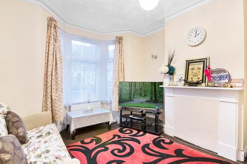3 bedroom terraced house for sale - Altmore Avenue, East Ham, London, E6