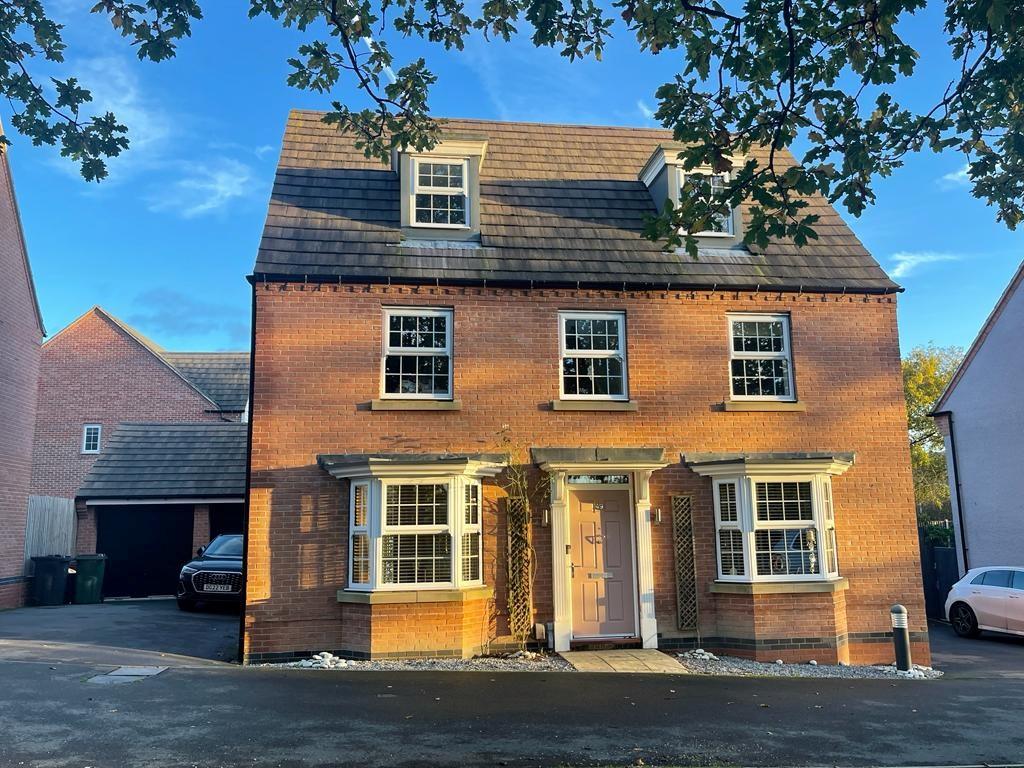 Bluebell Way, Coalville, Leicestershire, LE67 5 bed detached house for