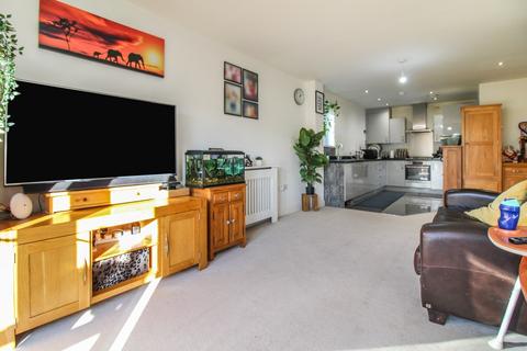 Flat 2, 1 Elvian Close, Reading, RG30 3FN