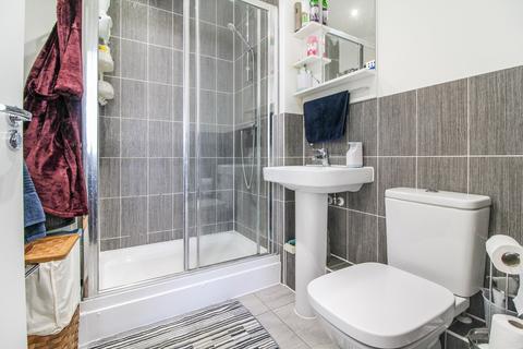 Flat 2, 1 Elvian Close, Reading, RG30 3FN
