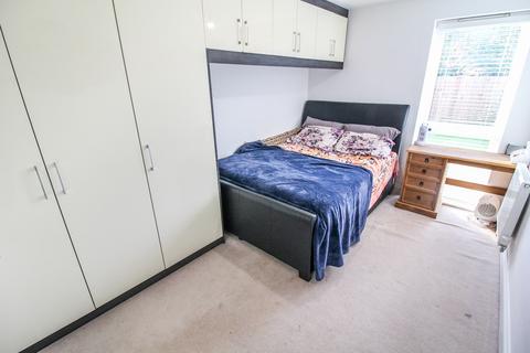 Flat 2, 1 Elvian Close, Reading, RG30 3FN