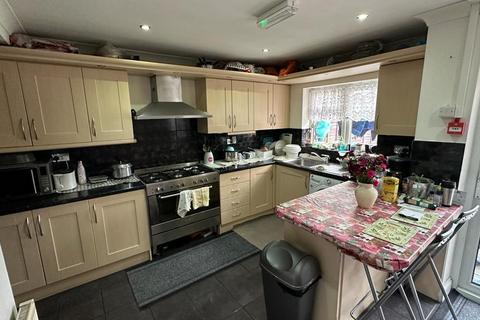 undefined, Chaucer Avenue, Hounslow, TW4