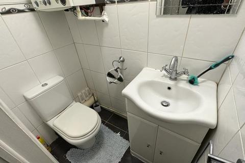undefined, Chaucer Avenue, Hounslow, TW4