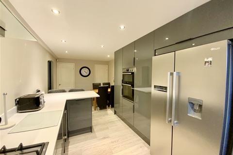34 Whitehead Close, Dinnington, Sheffield, S25 2XX
