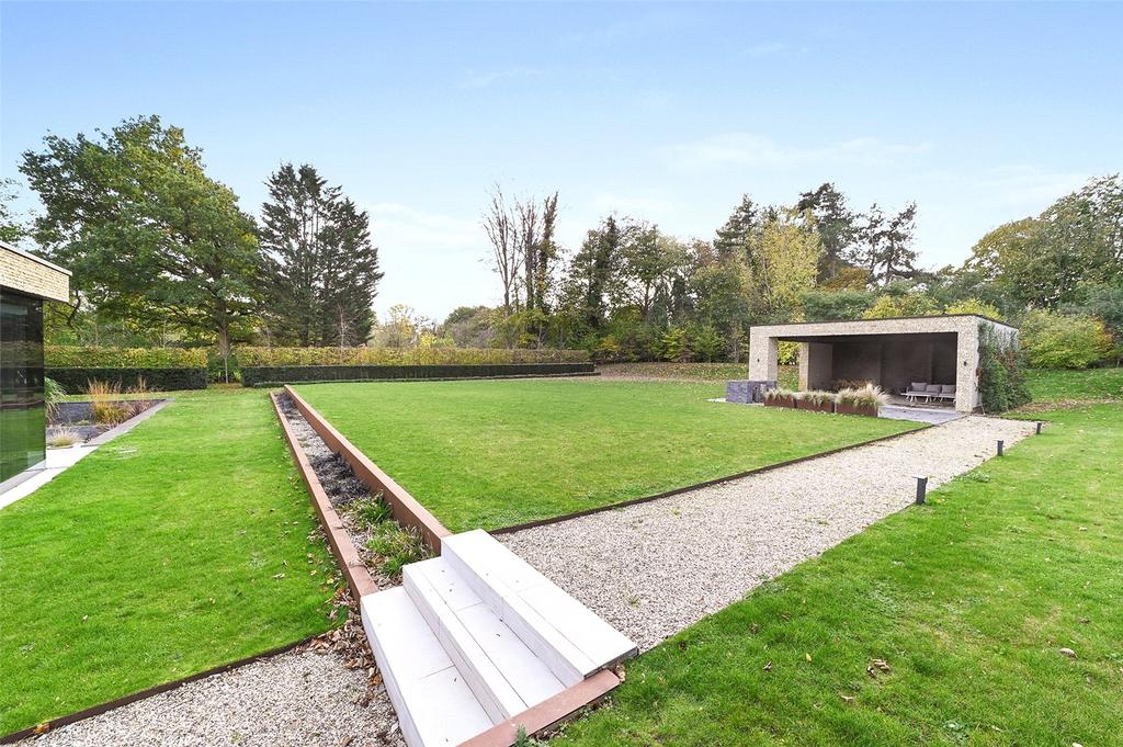 Outdoor Party Room