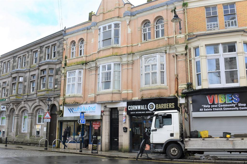 Commercial Street, Camborne, Cornwall, TR14 2 bed apartment for sale