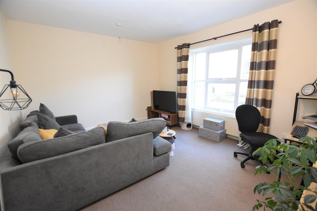 Commercial Street, Camborne, Cornwall, TR14 2 bed apartment for sale