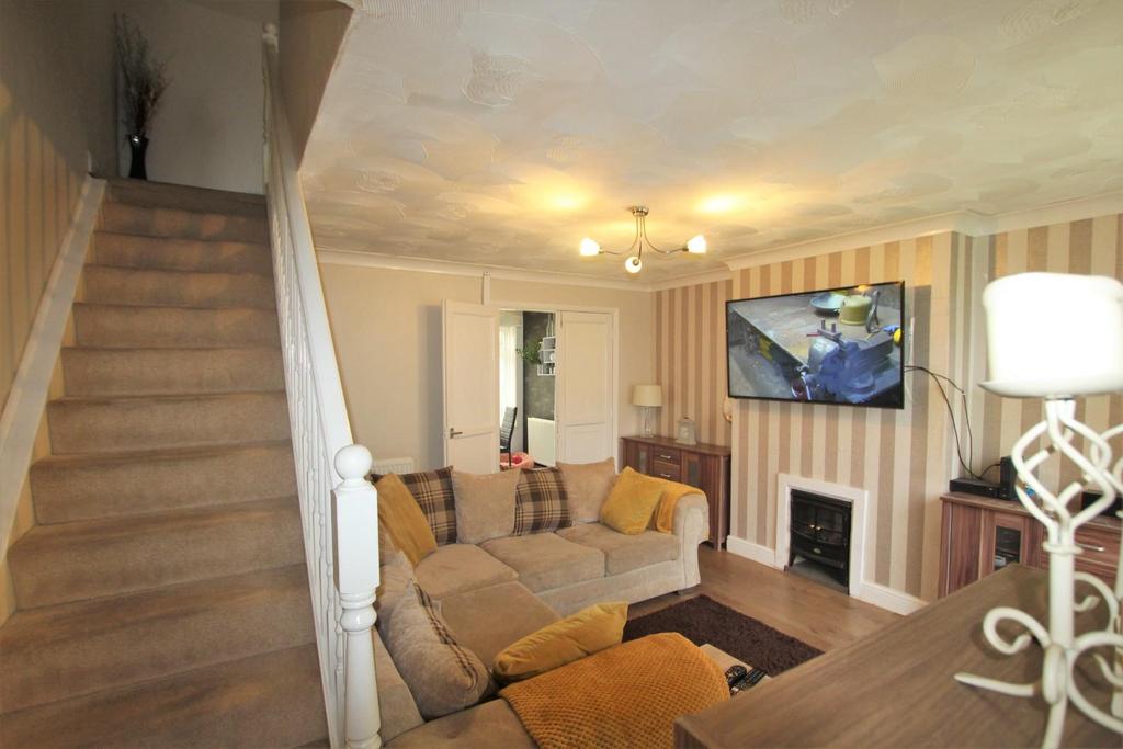 Petworth Drive, Loughborough, LE11 2 bed house £175,000