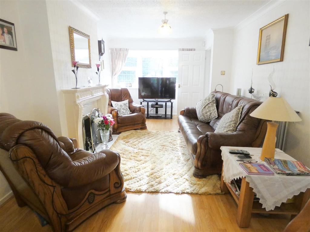 Longleat, Great Barr, Birmingham 3 bed semidetached house £325,000