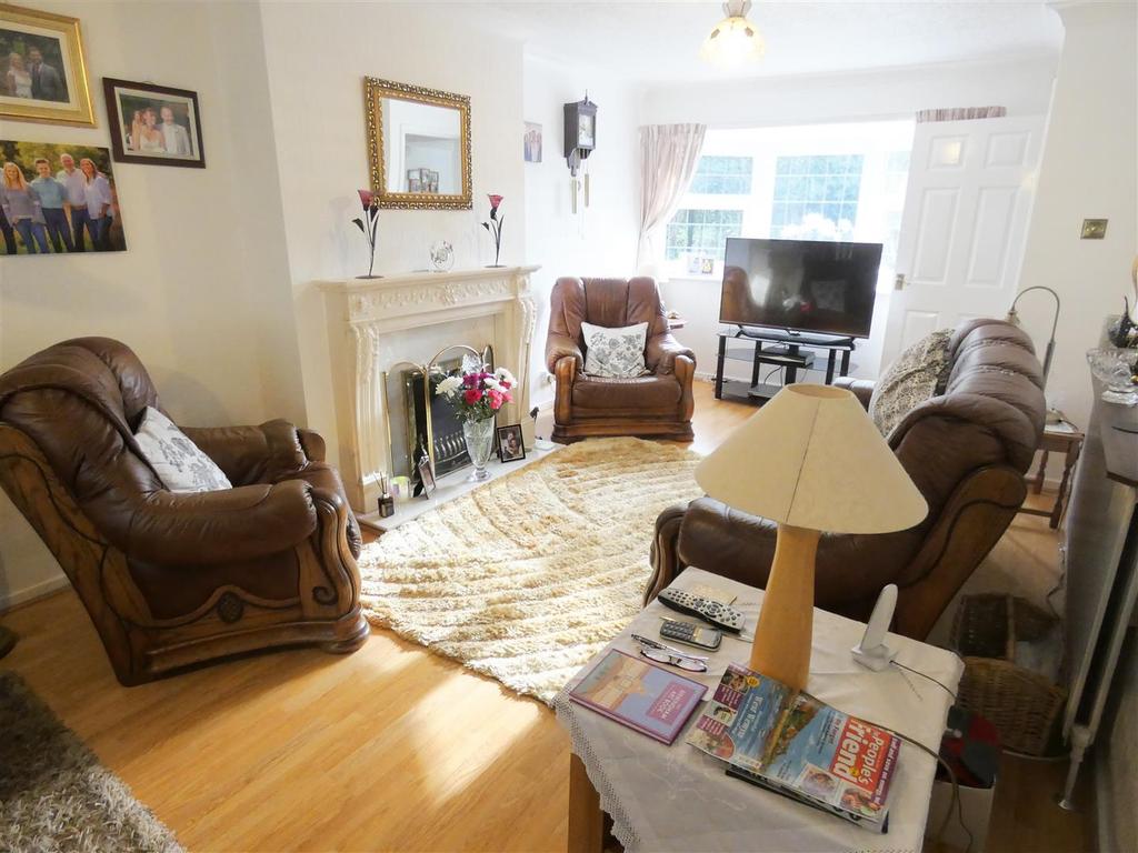 Longleat, Great Barr, Birmingham 3 bed semidetached house £325,000