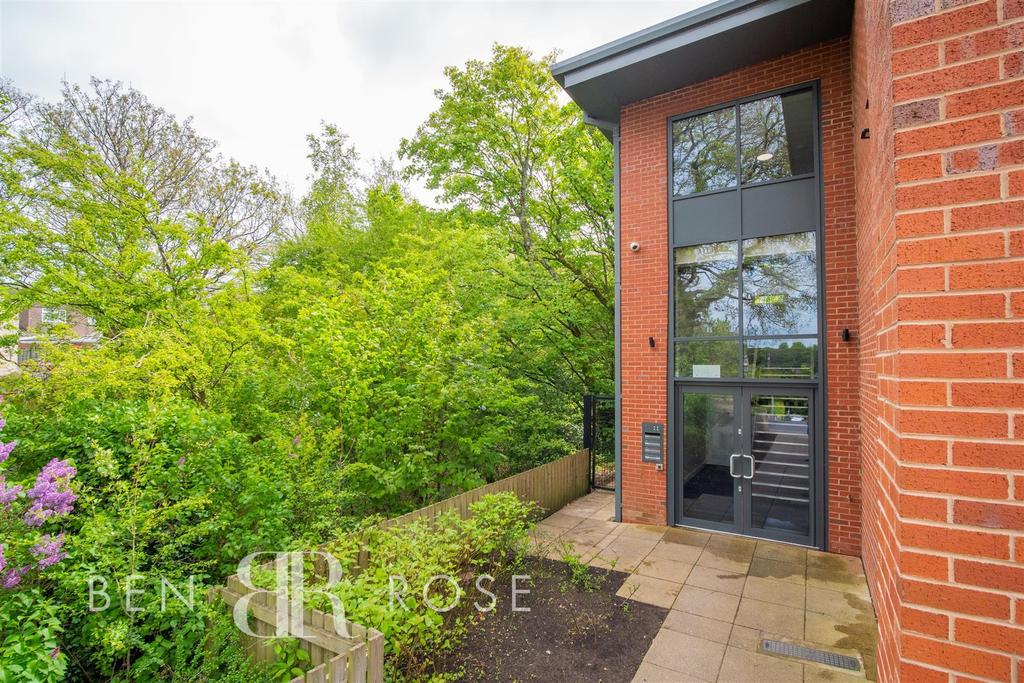 Chorley Old Road, WhittleLeWoods... 1 bed apartment £650 pcm (£150 pw)