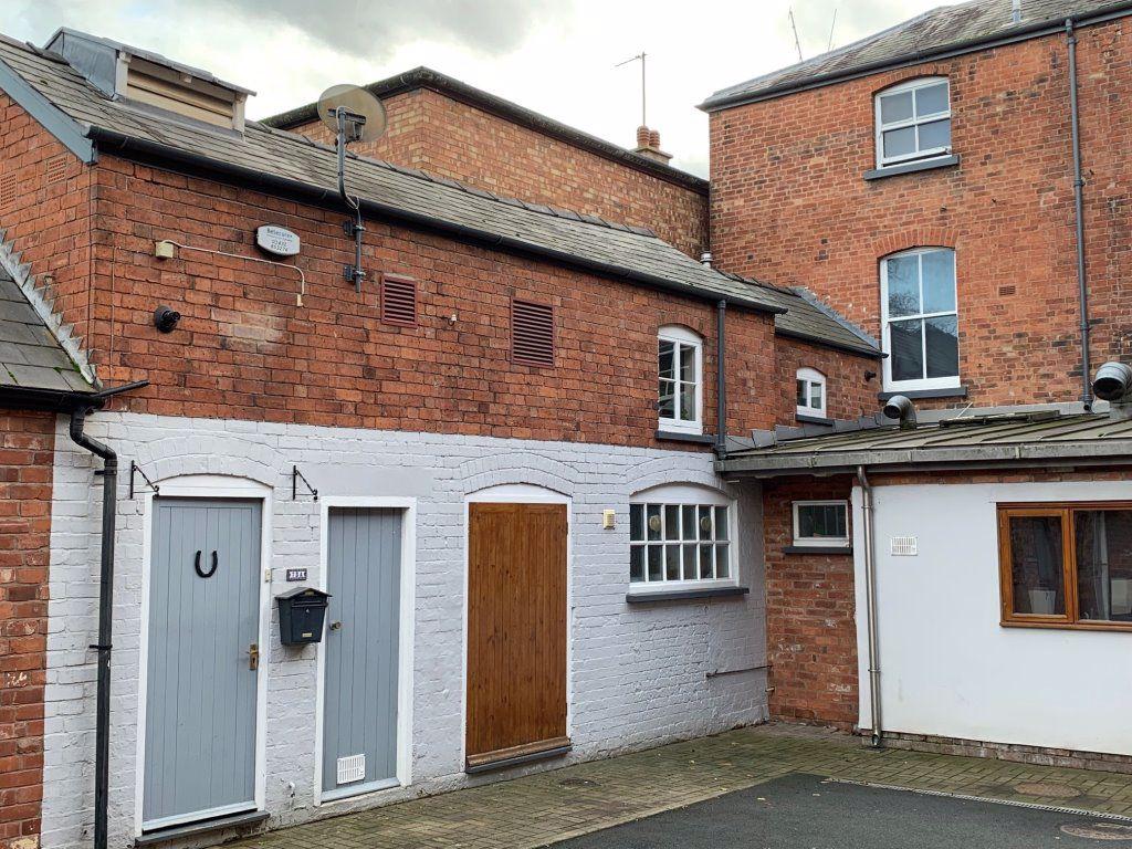 St Owen Street, Hereford, HR1 2JQ 2 bed flat £695 pcm (£160 pw)
