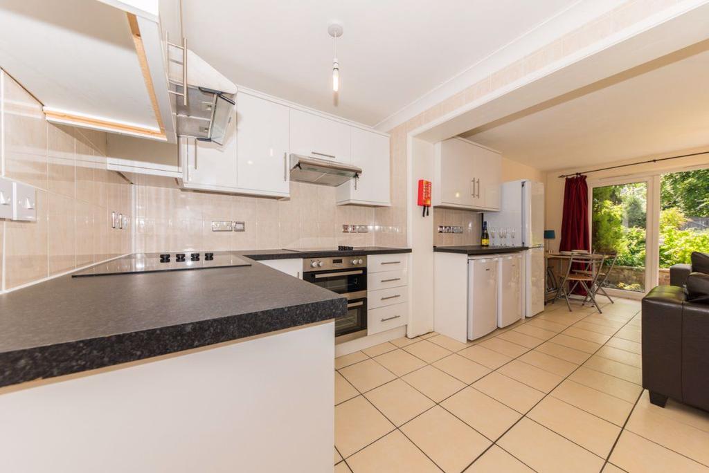 Shipman Avenue, Canterbury 6 bed house £3,142 pcm (£725 pw)