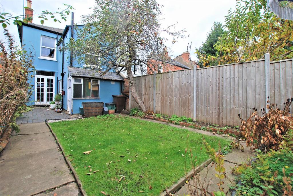 Courtenay Street, Cheltenham 3 bed semidetached house £310,000