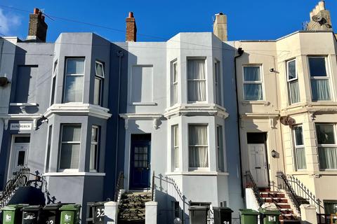 34 Ceylon Place, Eastbourne, BN21 3JF