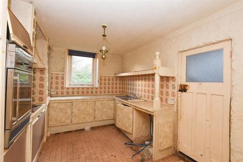 34 Ceylon Place, Eastbourne, BN21 3JF