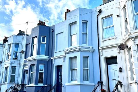 34 Ceylon Place, Eastbourne, BN21 3JF